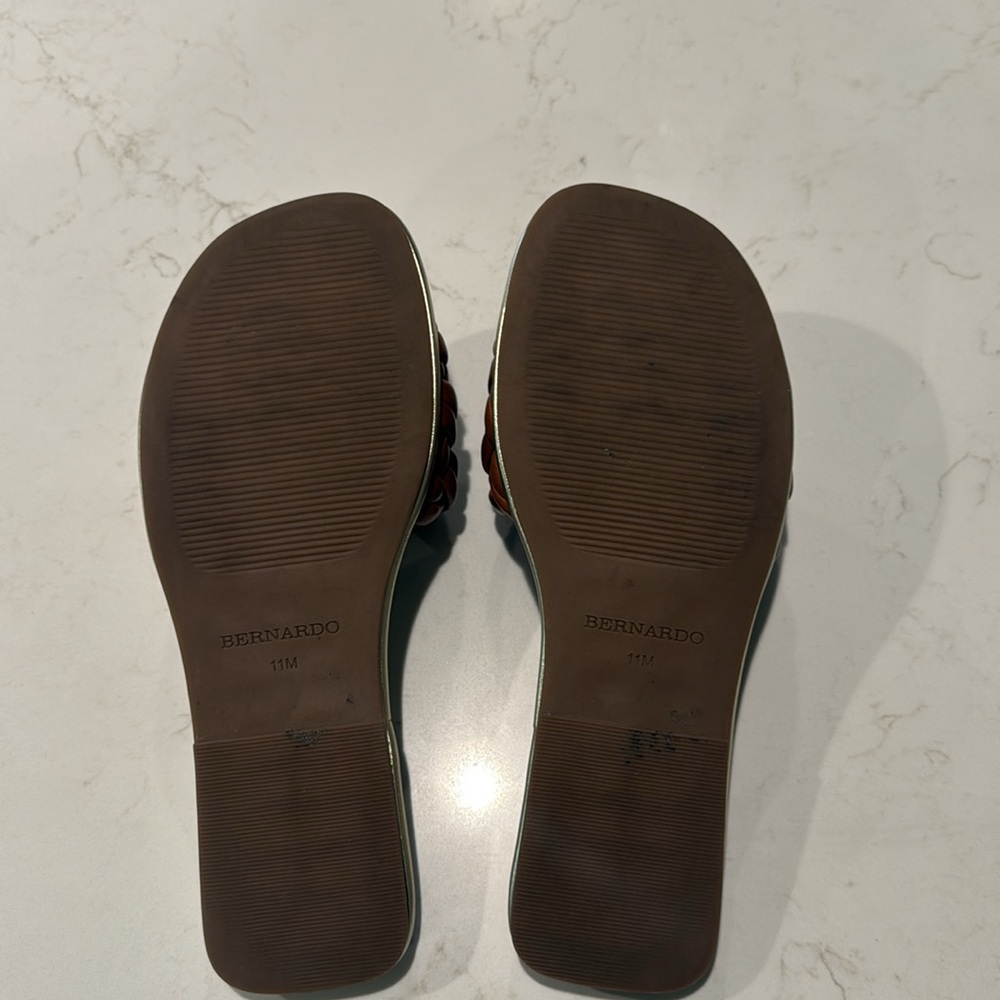 Bernardo Italian slides. Carmel brown. Size 11. Worn 2x. - Picture 5 of 5